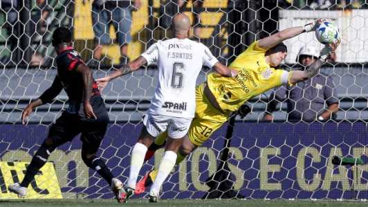 Cássio desabafa sobre ano do Corinthians e pede sequência para técnicos