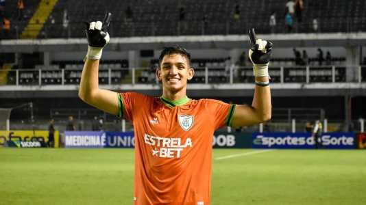 Cássio foi titular do América na campanha da Copinha