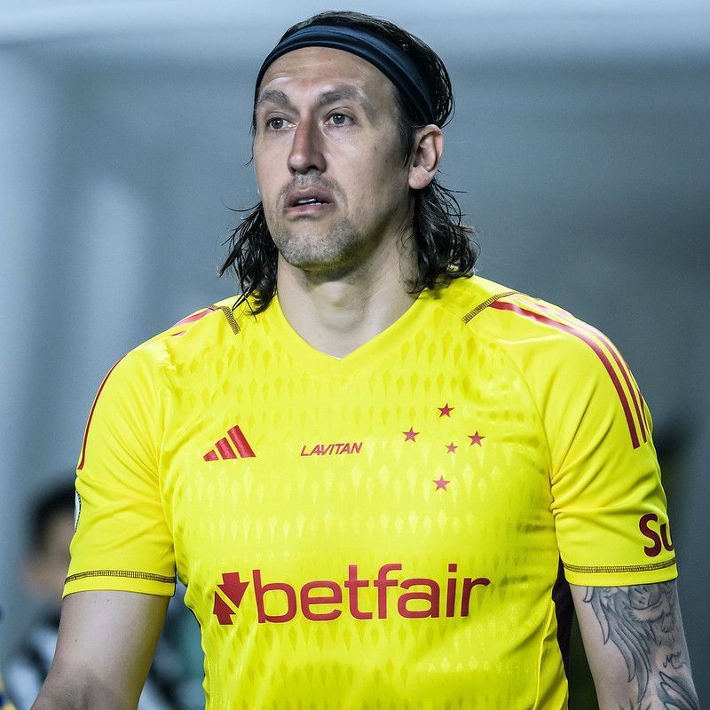 Cássio se destaca no Cruzeiro e é eleito o melhor jogador da rodada no Brasileiro