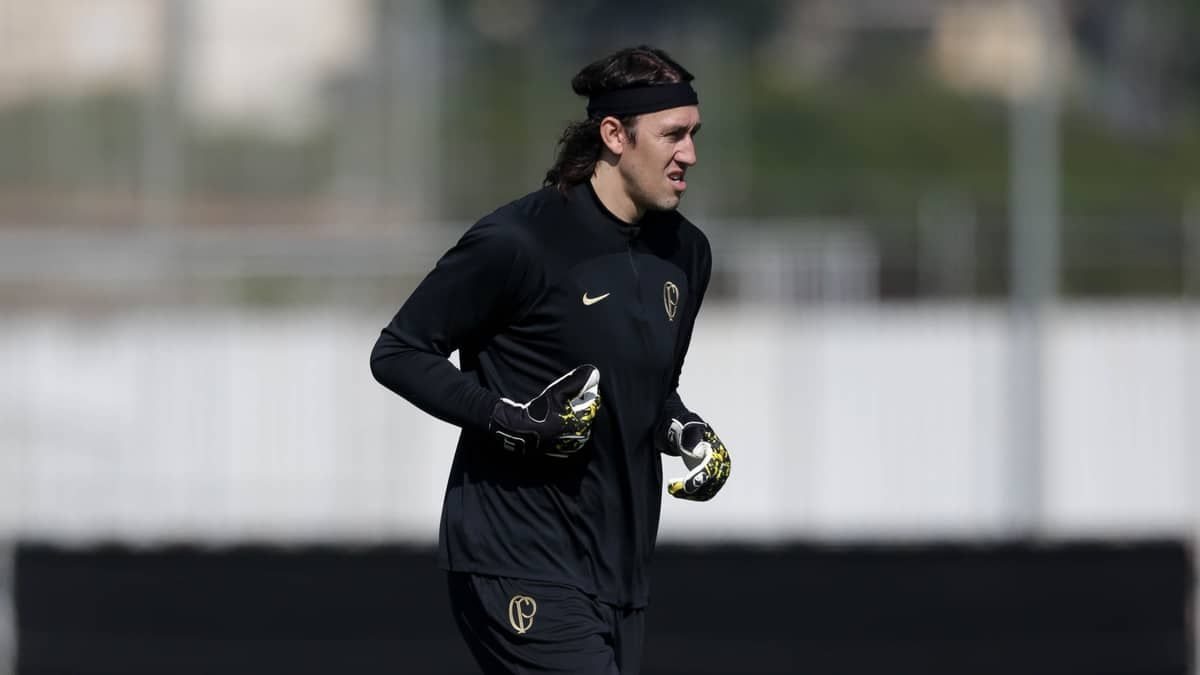Cássio fica fora de último treino do Corinthians antes do Argentinos Juniors