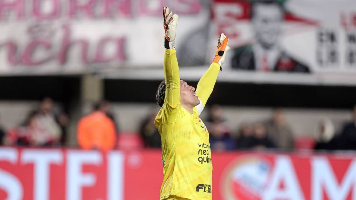 Cássio sofreu apenas quatro gols nas últimas três disputas de pênaltis do Corinthians