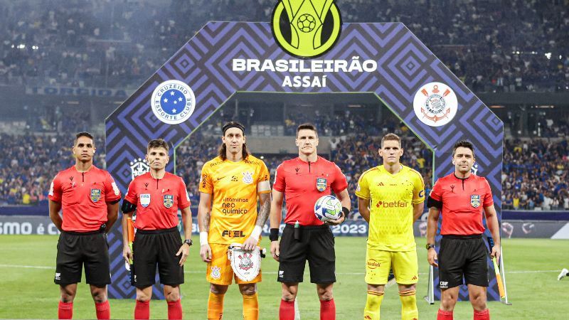 Freguês ou carrasco? Veja números da carreira de Cássio contra o Cruzeiro