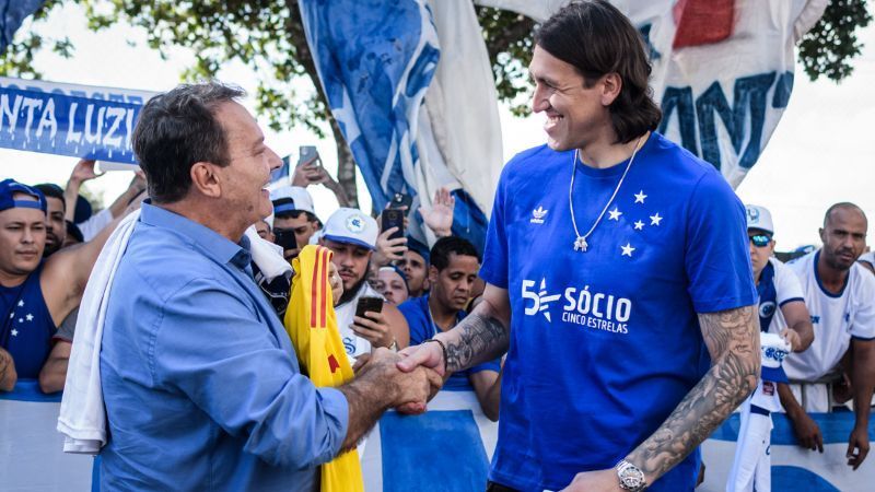 Reforço do Cruzeiro, Cássio chega a BH com 'número mágico' de Fábio; entenda
