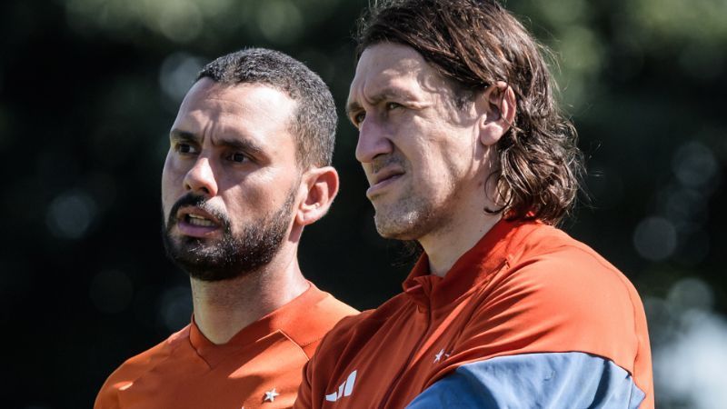 Atacante revela como elenco do Cruzeiro reagiu à chegada de Cássio