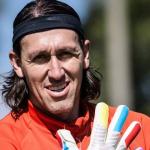 Cássio comemora aniversário com bolo temático do Cruzeiro; veja fotos