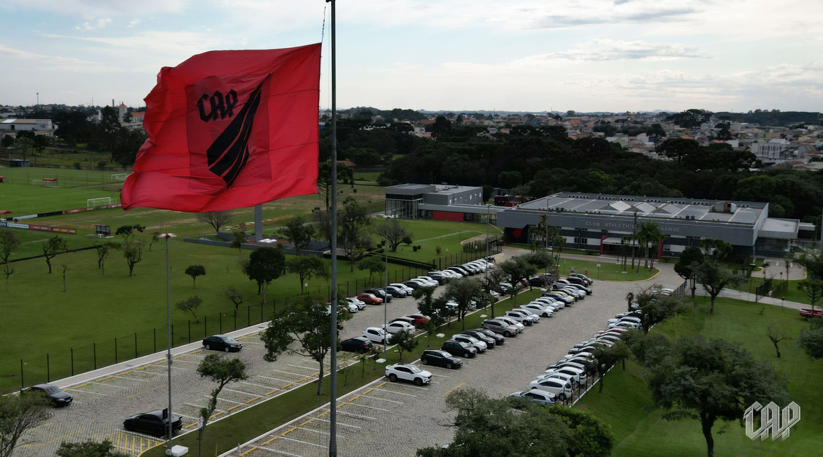 Athletico-PR anuncia dois primeiros reforços para a temporada 2025