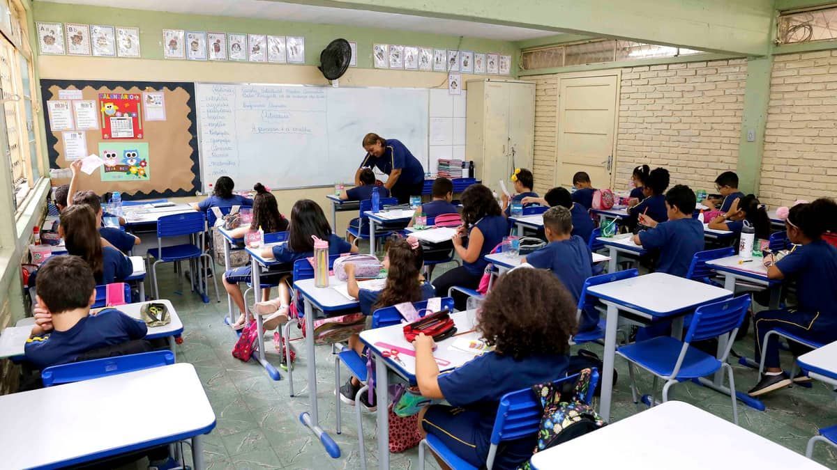 Greve dos professores: sindicato da rede particular assina acordo com reajuste de 4,36%
