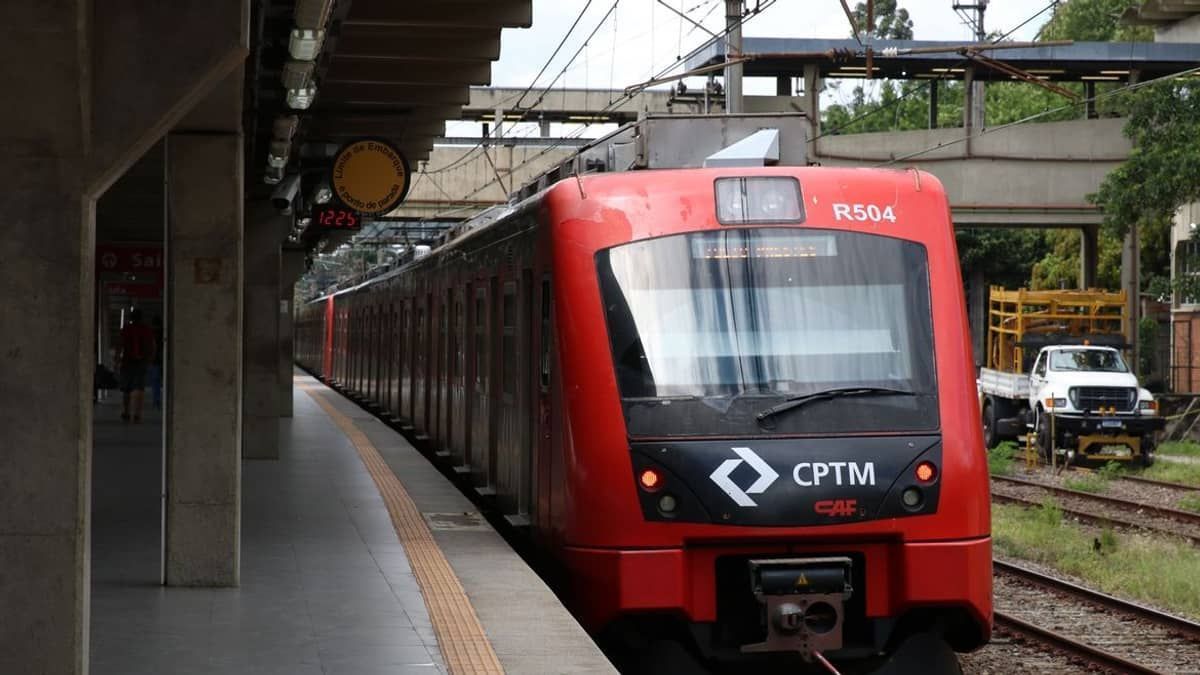 Greve do metrô de SP deve ter mínimo de 30% nesta terça (15), decide Justiça