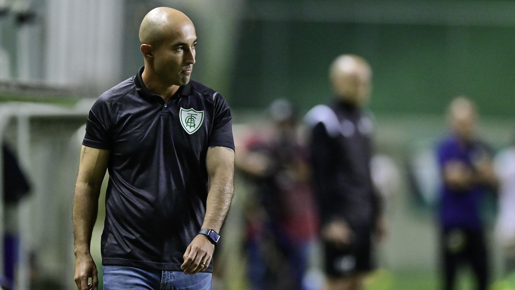 América demite técnico Cauan de Almeida