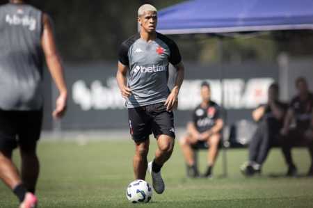 Cauan Barros está de volta ao Vasco após passagem pelo América