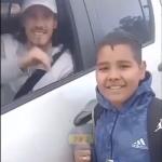 Tietado, Cavani surpreende e oferece repelente a jovem torcedor do Boca Juniors