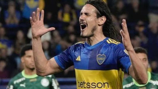 Cavani lamenta chance perdida em jogo contra o Palmeiras, em La Bombonera