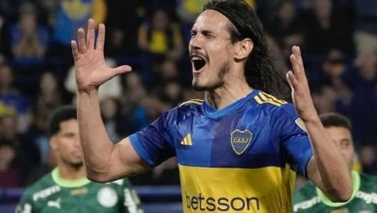 Cavani lamenta chance perdida em jogo contra o Palmeiras, em La Bombonera