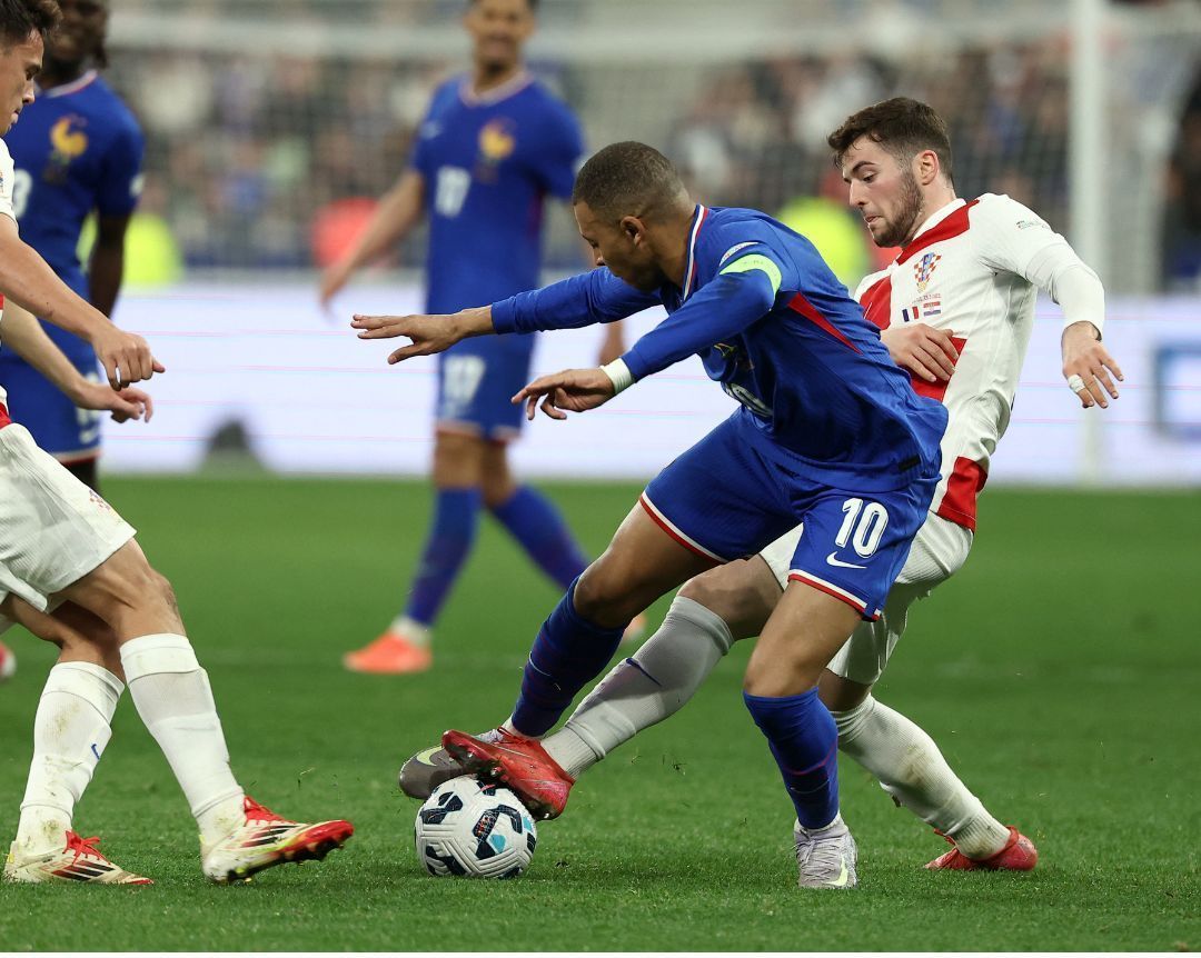França vence Croácia nos pênaltis e avança à semifinal da Liga das Nações