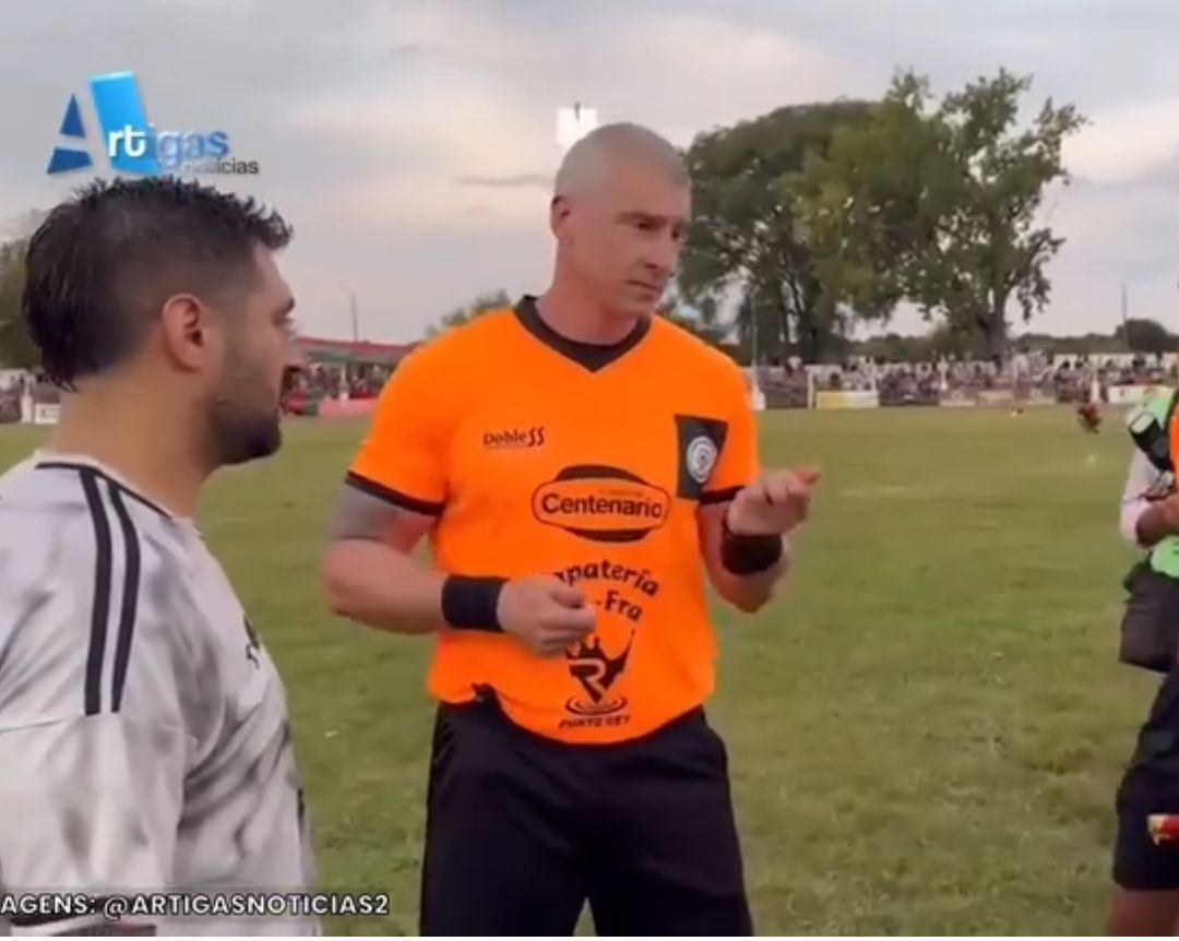 Daronco apita final de torneio amador no Uruguai; veja vídeo