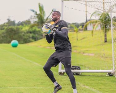 Jogador ficou de fora do duelo com o Caxias, no domingo (16)