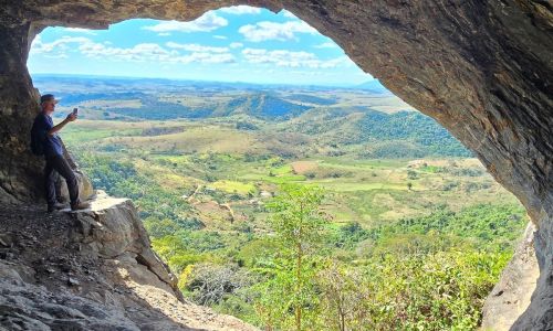 Caverna da Babilônia em Goianá (MG) Divulgação.jpg