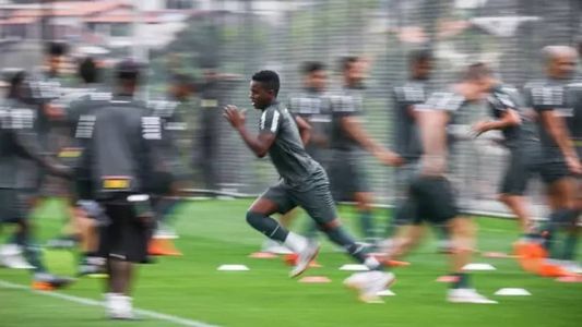 Cazares disputou mais de 200 partidas pelo Atlético