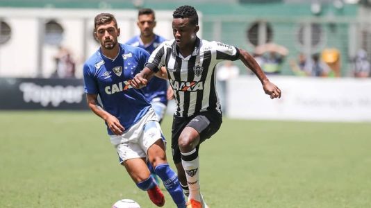 Cazares e Arrarcaeta foram titulares em clássico disputado em 2018