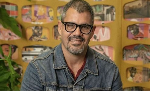 Juliano Cazarré é ator e pai de seis