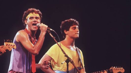 Cazuza e Frejat embalaram uma multidão à frente do Barão Vermelho no primeiro Rock in Rio, de 1985, a bordo de sucessos como 'Pro Dia Nascer Feliz'