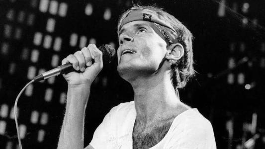 Cazuza se apresenta em 1988, em show no Canecão que lançou 'O Tempo Não Para'