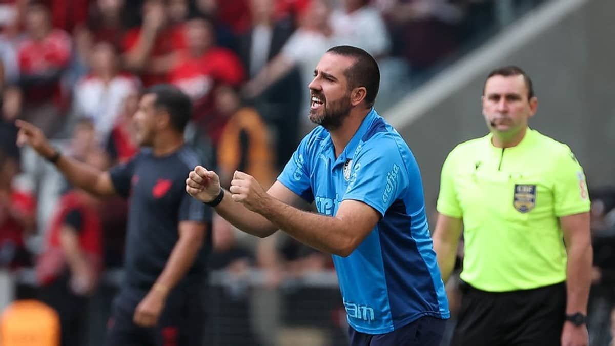 CBF acusa auxiliar do Palmeiras de xenofobia e irá ao STJD