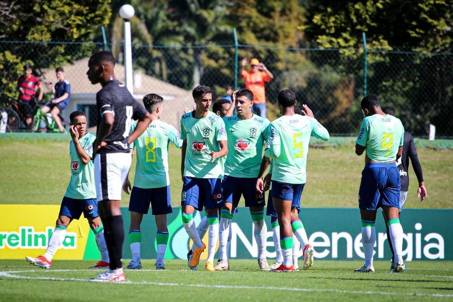 Goleiro e meia-atacante do Atlético são titulares em goleada da Seleção Sub-20