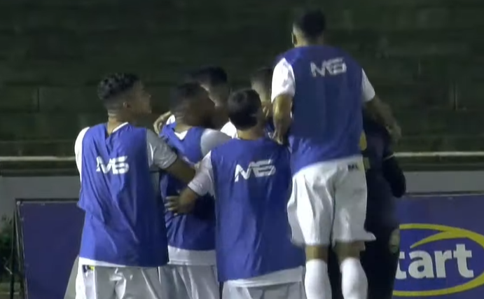 Em jogo emocionante, Itabirito vence Uberlândia pelo Campeonato Mineiro