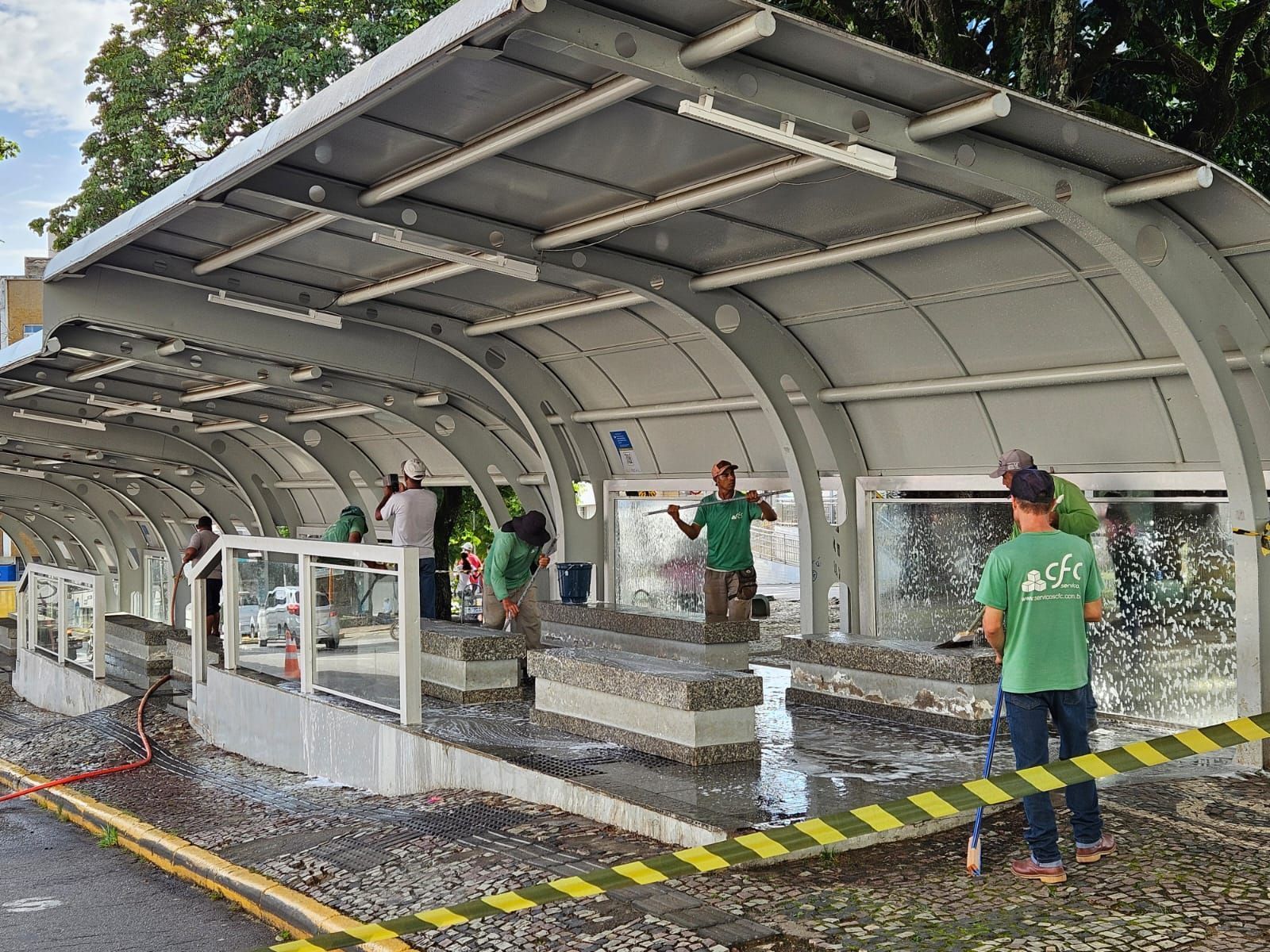 Ponto Central de Varginha recebe faxina