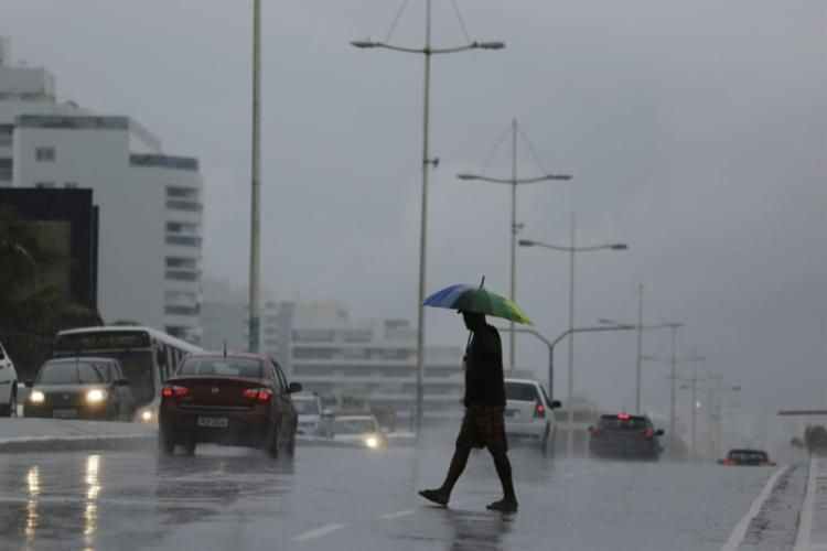 Chuva e trovoadas: veja como fica a previsão do tempo para o domingo (19) em BH
