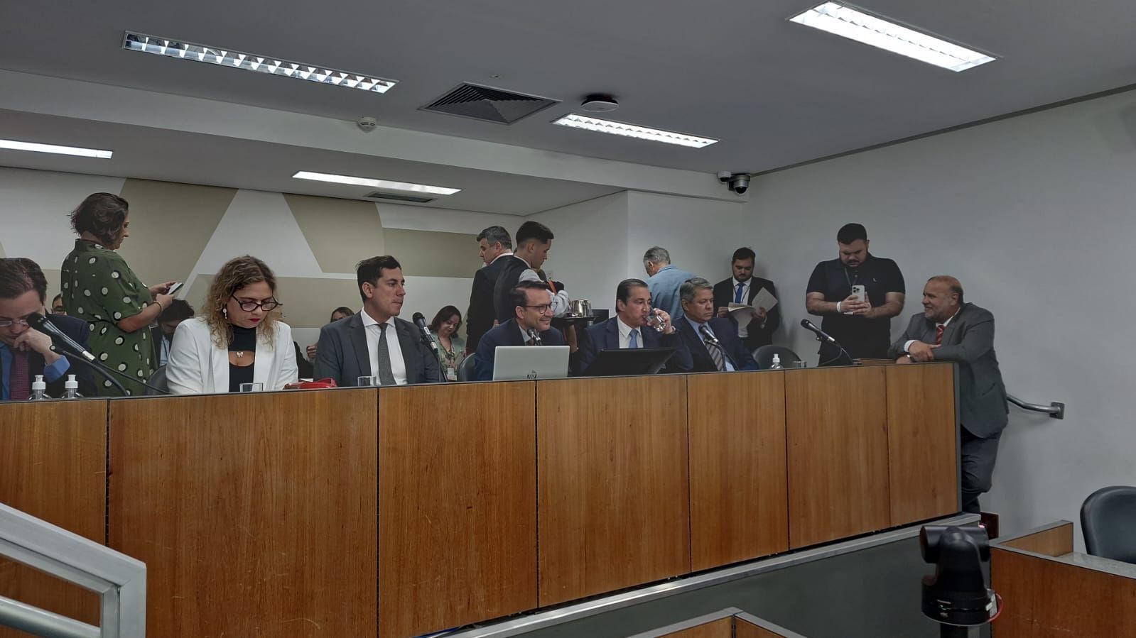 Projeto que reajusta salários dos servidores de Minas é aprovado por primeira comissão na Assembleia