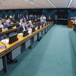 PEC do fim da escala 6x1 deve ser admitida na CCJ na quarta-feira (22)