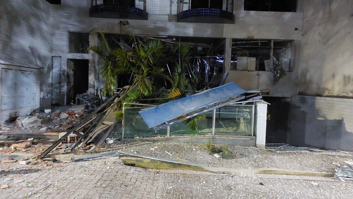 Criminosos explodem agência bancária e fogem no Sul de Minas