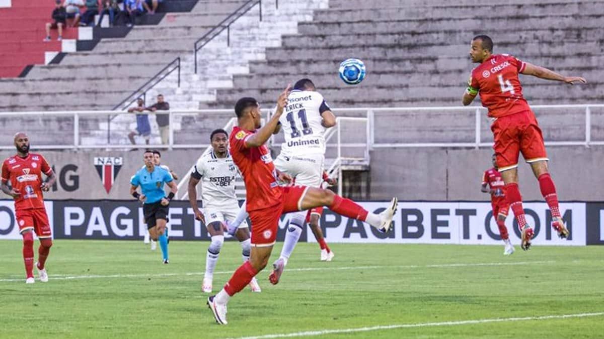 Ceará tem início avassalador, mas Tombense se recupera e empata jogo pela Série B