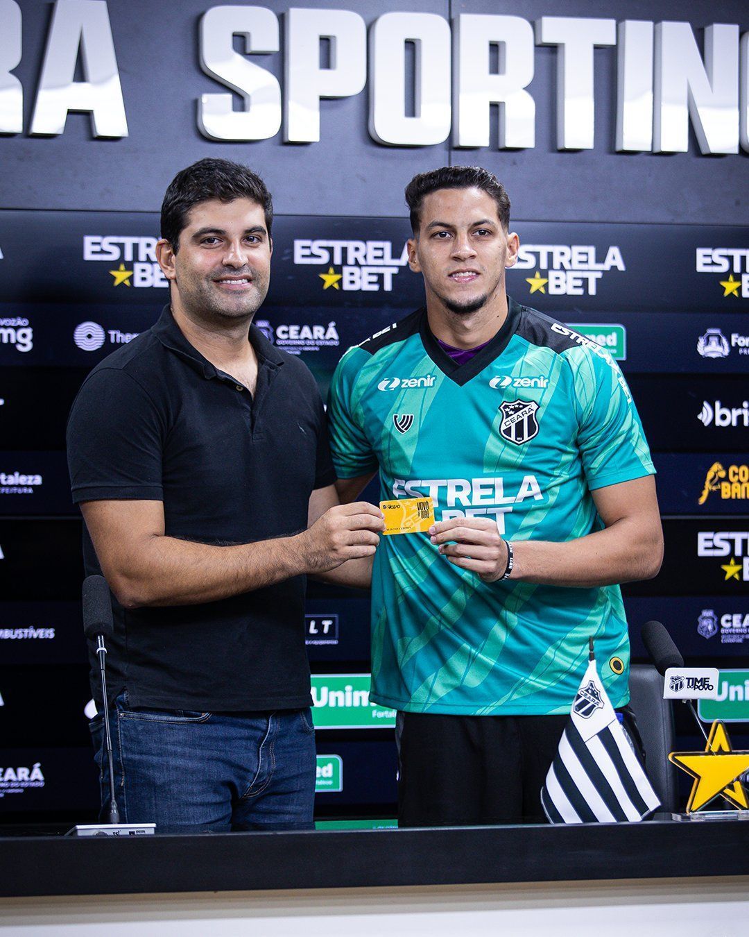 Goleiro diz que 'não pensou duas vezes' em deixar Vitória rumo ao Ceará