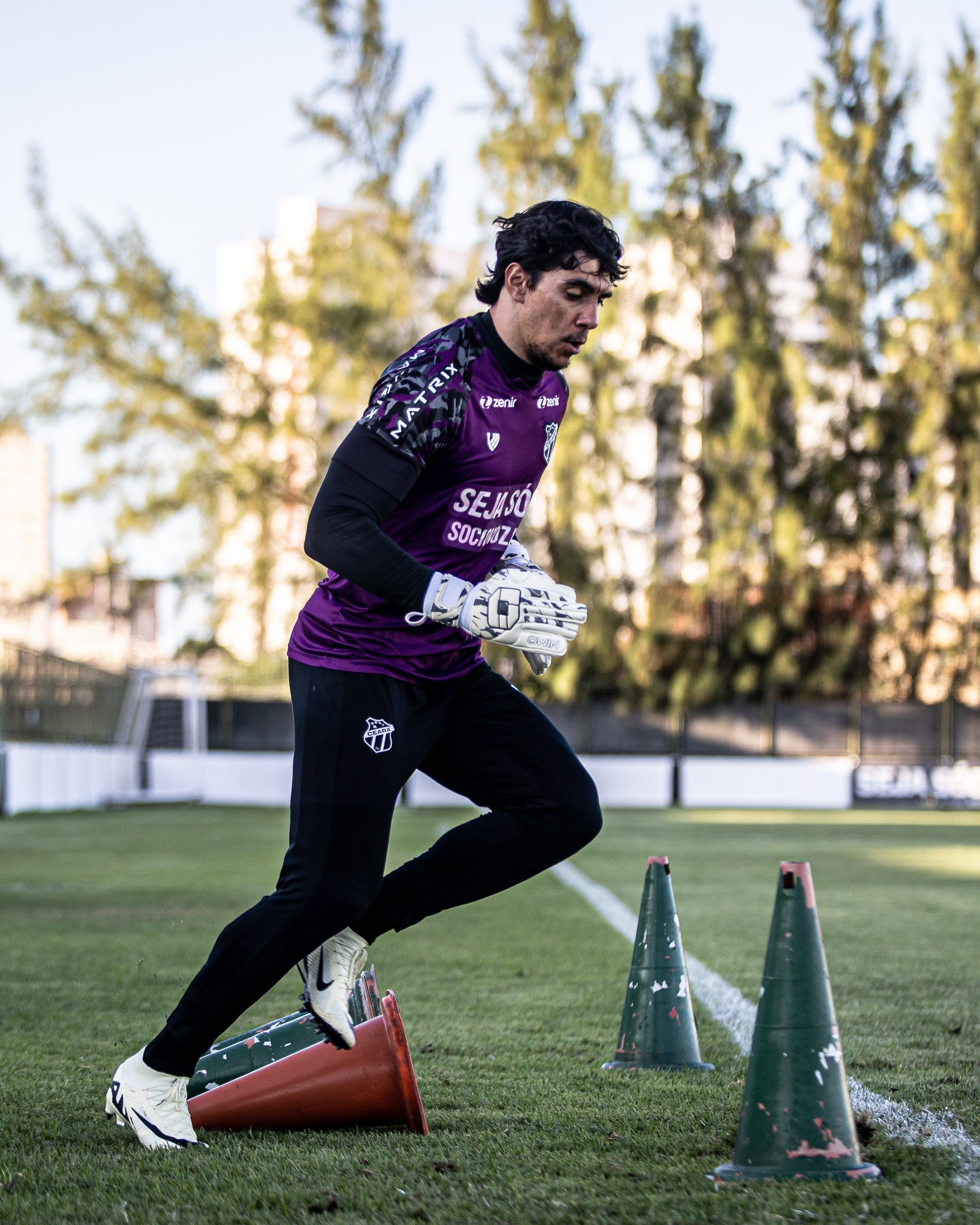 Exame confirma lesão grave, e goleiro do Ceará passará por cirurgia