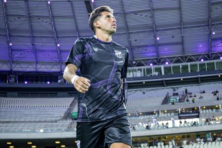 Lucas Mugni momentos antes do jogo entre Ceará e Corinthians