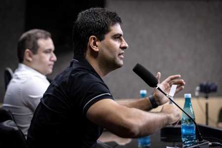 Lucas Drubscky (à frente), executivo de futebol do Ceará