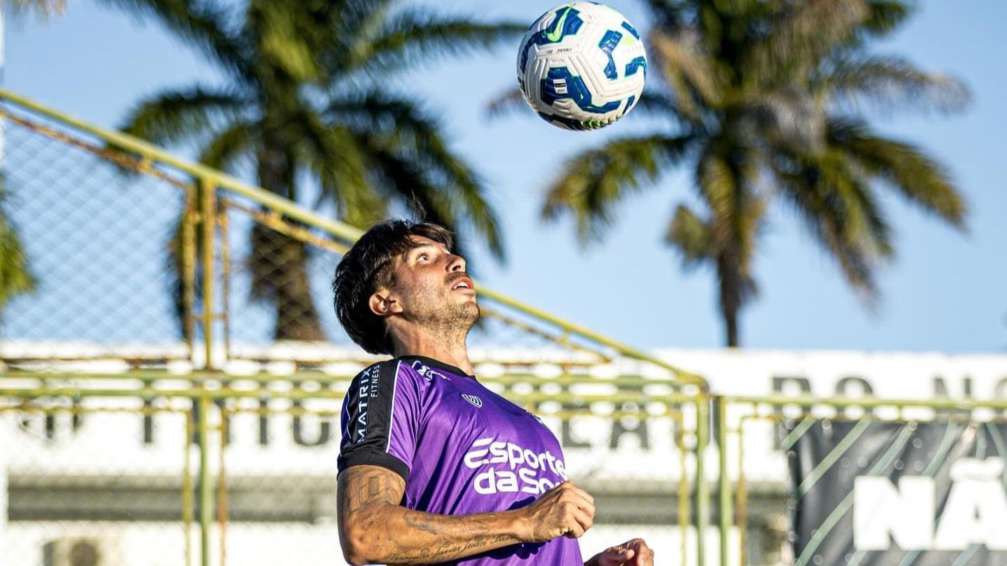 Meia volta aos treinos do Ceará e deve ser opção para Léo Condé contra o São Paulo