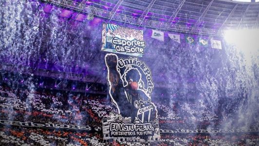 Torcida do Ceará nas arquibancadas da Arena Castelão