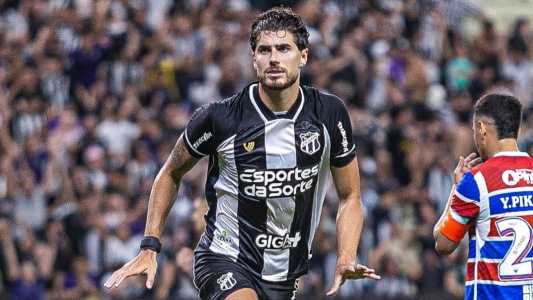 Atacante Pedro Raul, artilheiro do Ceará no Campeonato Brasileiro