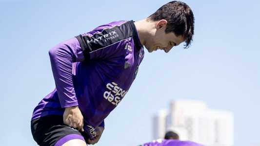 Volante Vinícius Zanocelo durante treino do Ceará