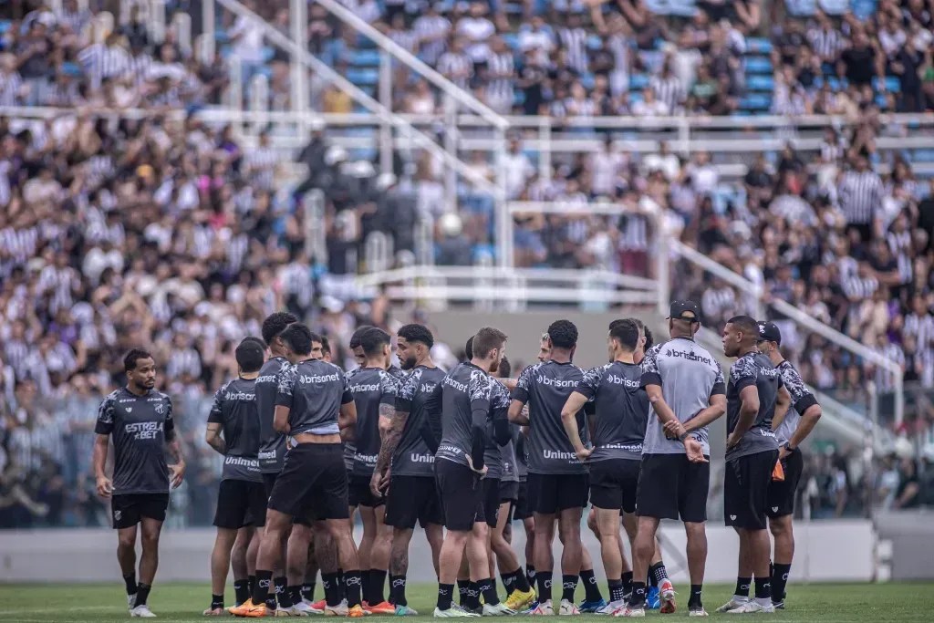 Ceará marca treino aberto na véspera de clássico contra o Fortaleza