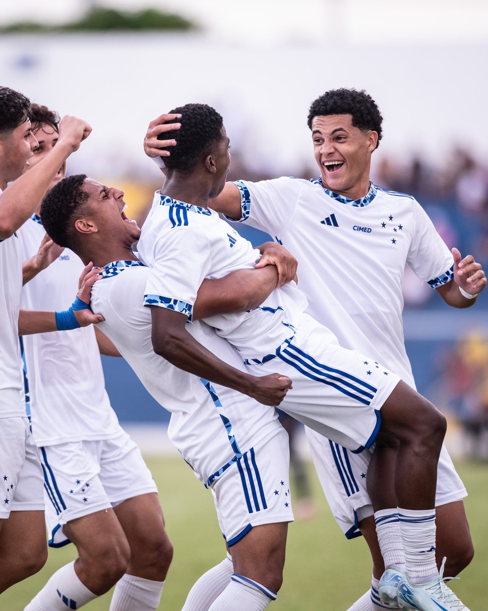 Cruzeiro vence São Carlos-SP e se classifica como líder do grupo na Copinha