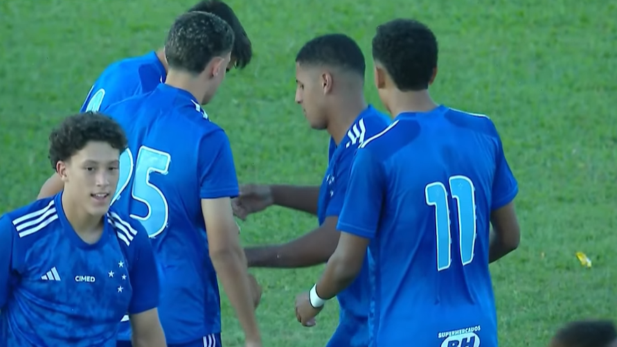 Cruzeiro vence Portuguesa de virada e se classifica às oitavas da Copinha