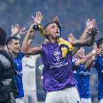 Narrador se revolta com classificação do Cruzeiro e abandona transmissão na Espanha
