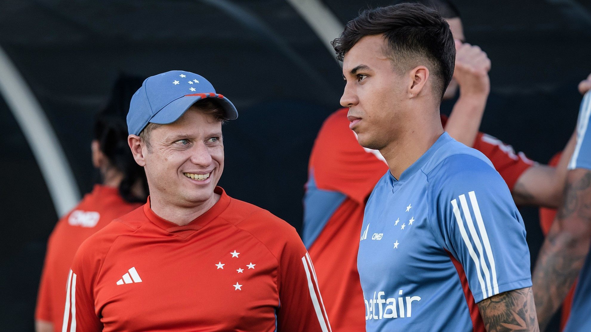 Dirigente do Cruzeiro na ‘era Ronaldo’ revela como é o dia a dia de Seabra na Toca