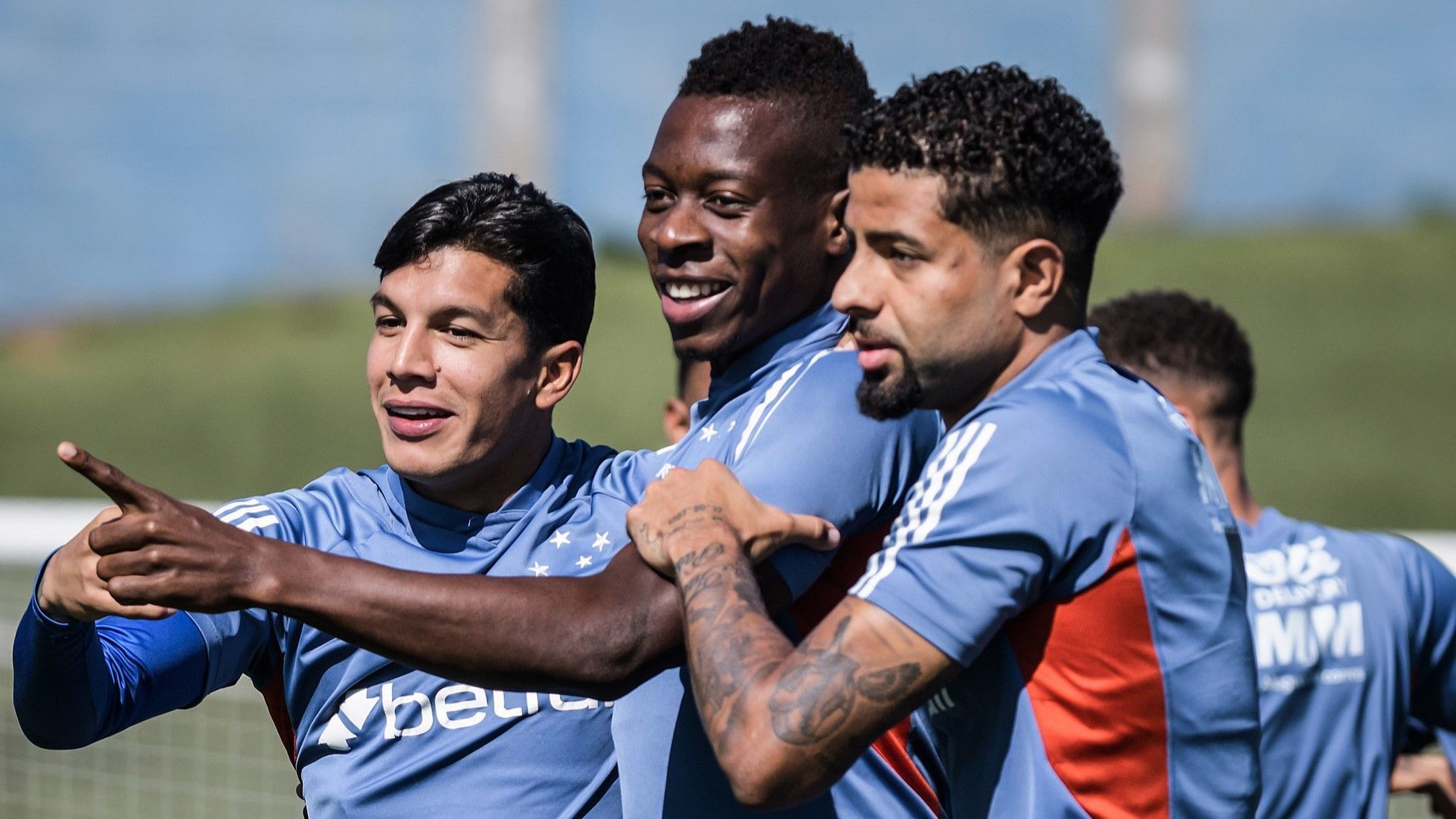 Cruzeiro anuncia saída de defensor, acertado com o Sport