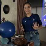 Torcedora do Cruzeiro faz festa de aniversário para Matheus Pereira, que reage